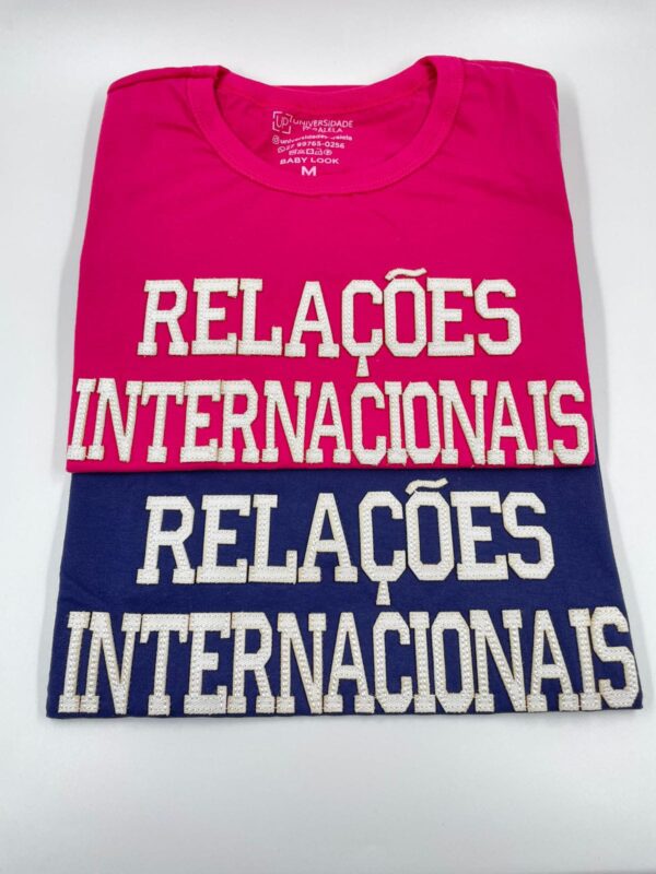 Camisa Relações Internacionais Bordadas
